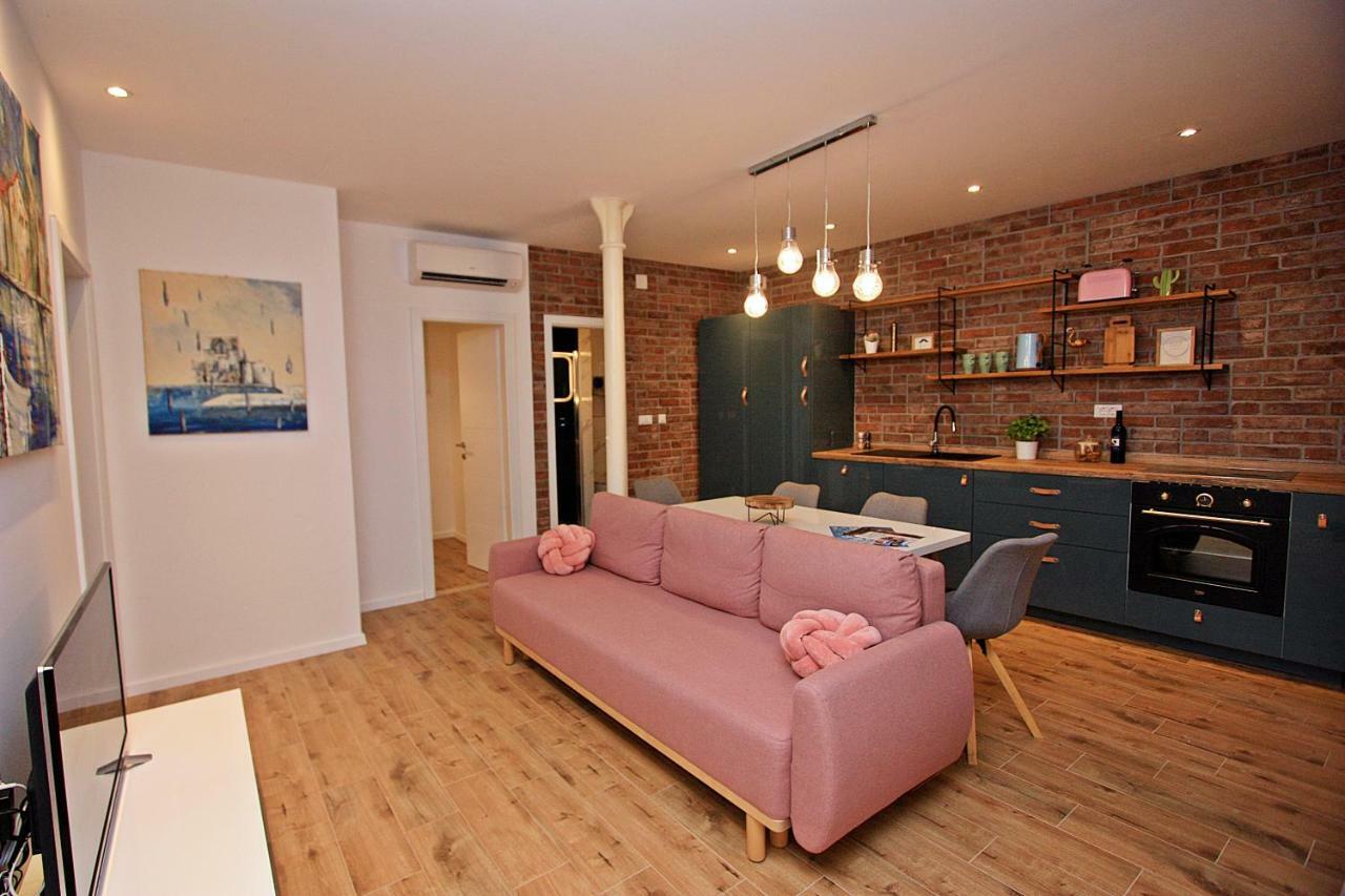 Apartman Michelangelo In The Centar Of Supetar Luaran gambar